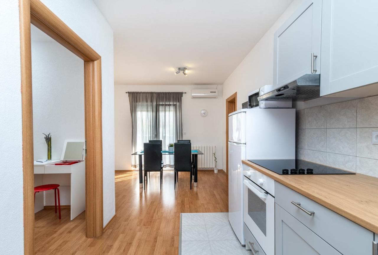 Villa Kuzmanic Trogir Bagian luar foto